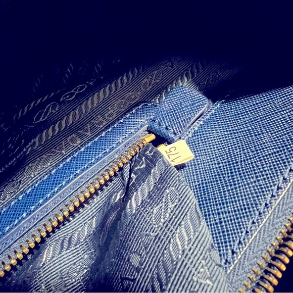 🔵 Large PRADA Galleria Saffiano leather bag - Picture 9 of 14